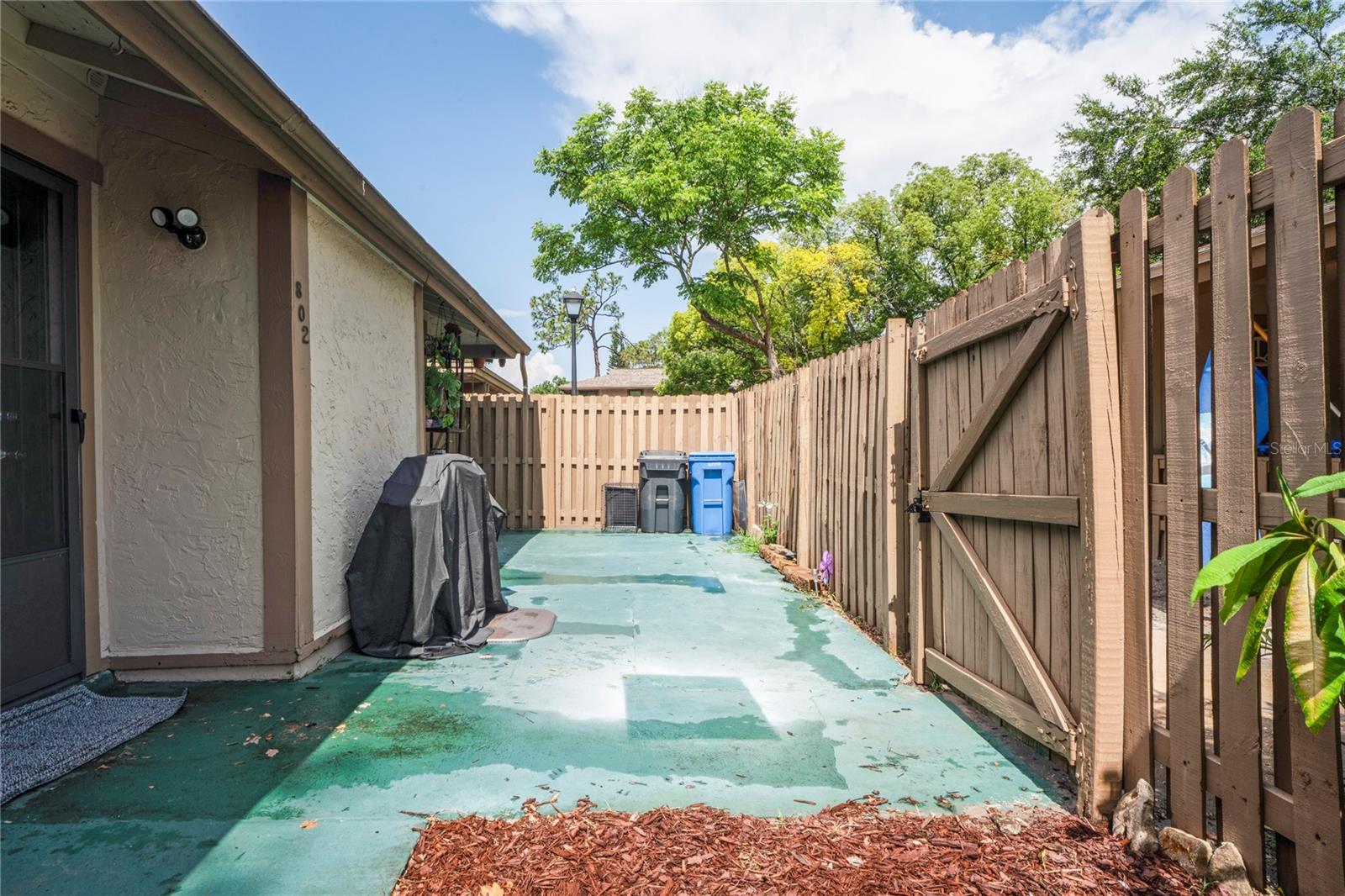 Listing photo id 23 for 802 Antler Court