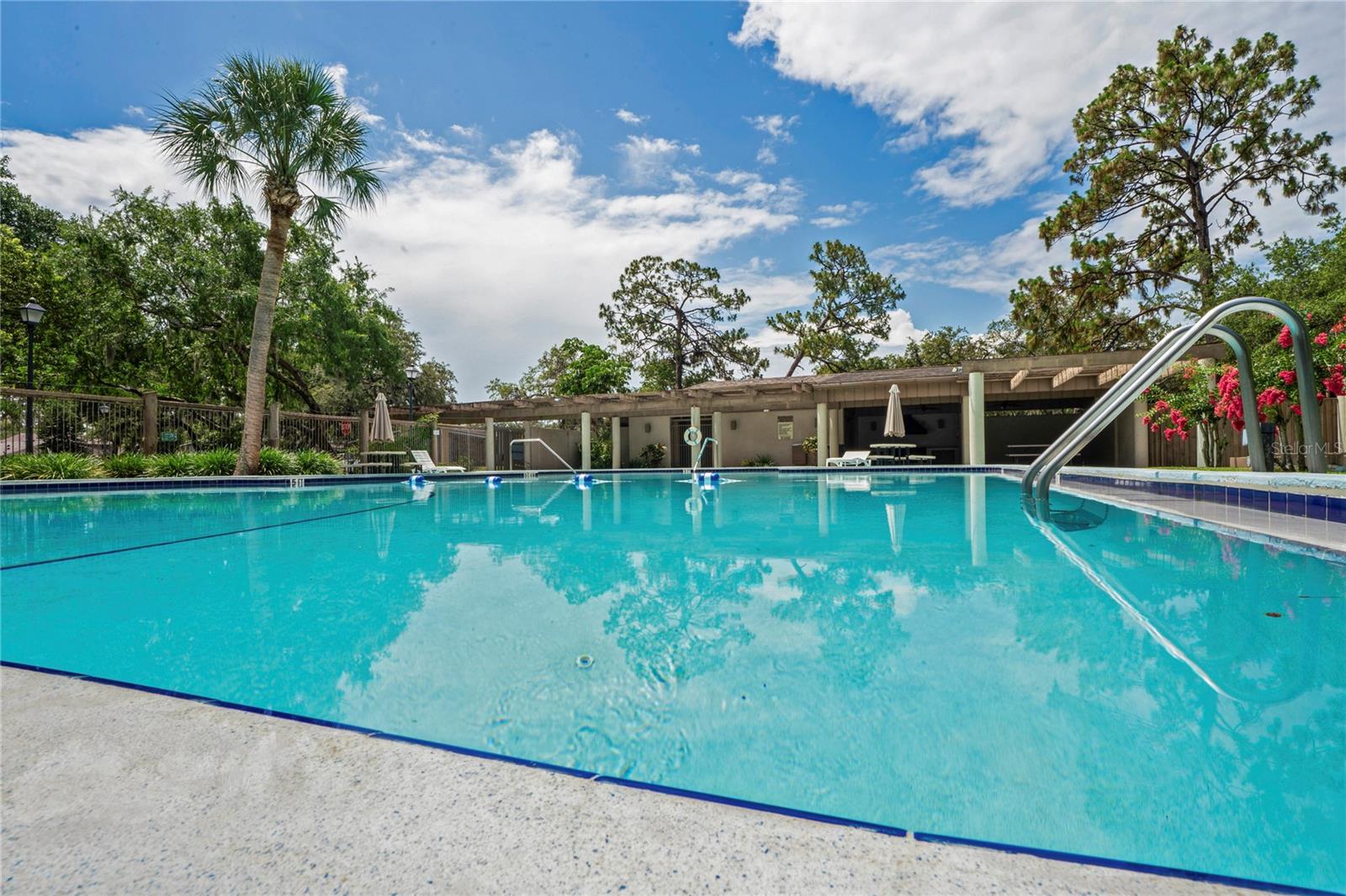 Listing photo id 29 for 802 Antler Court