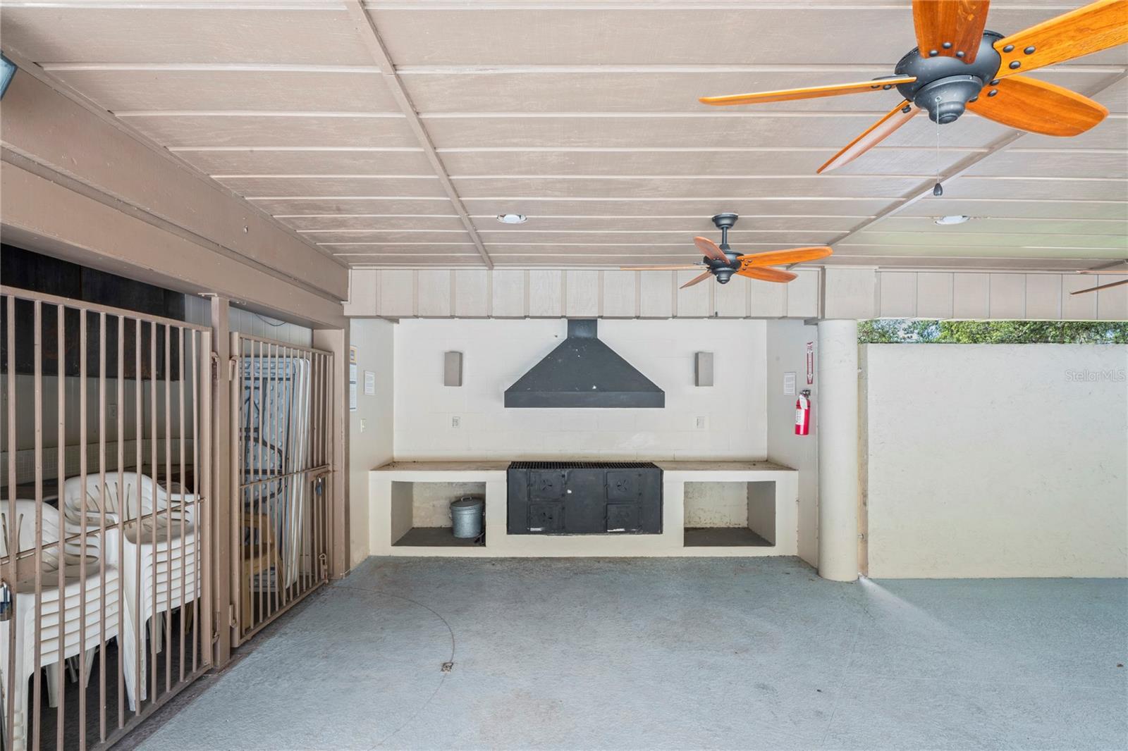 Listing photo id 31 for 802 Antler Court