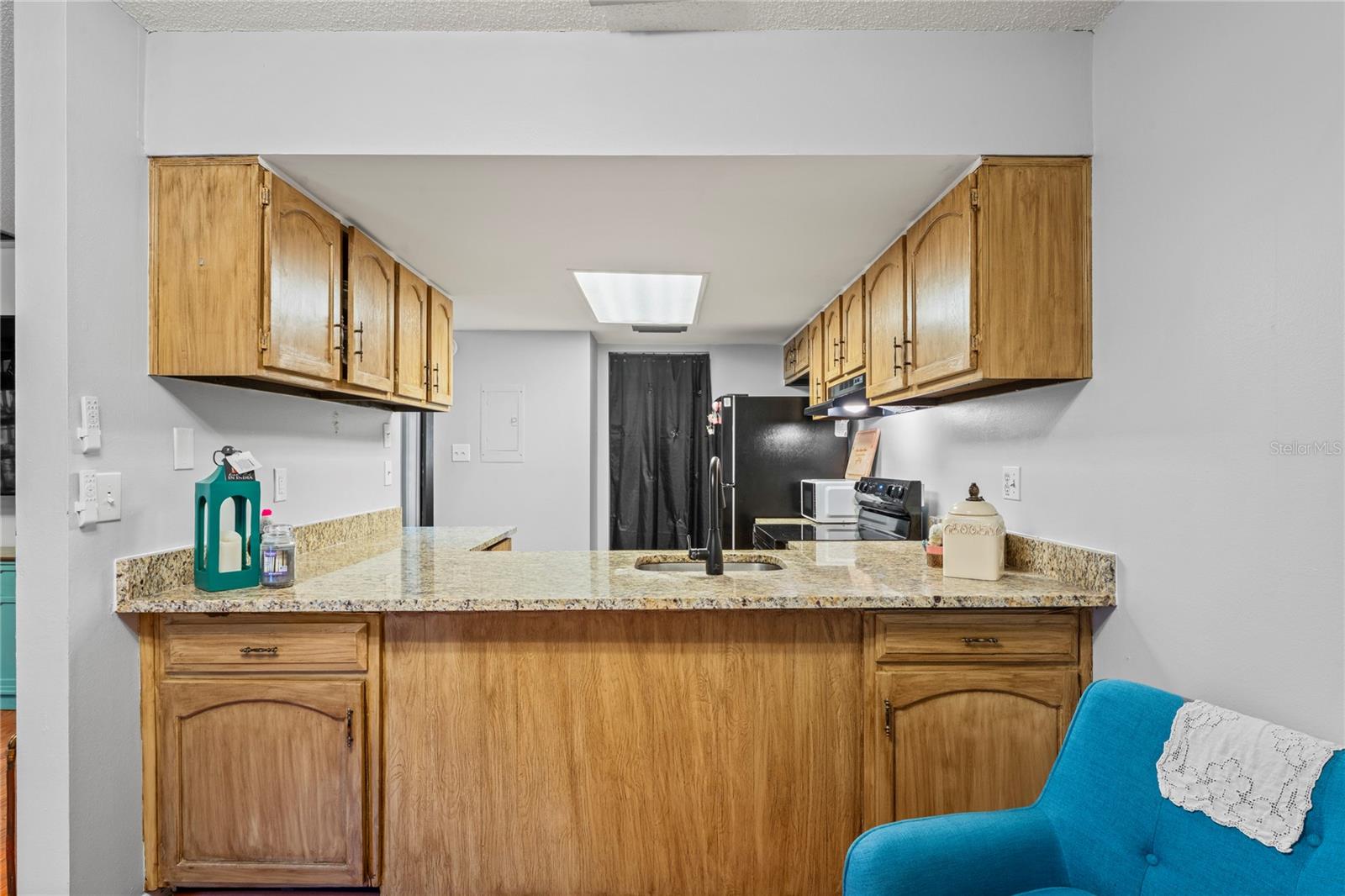 Listing photo id 5 for 802 Antler Court