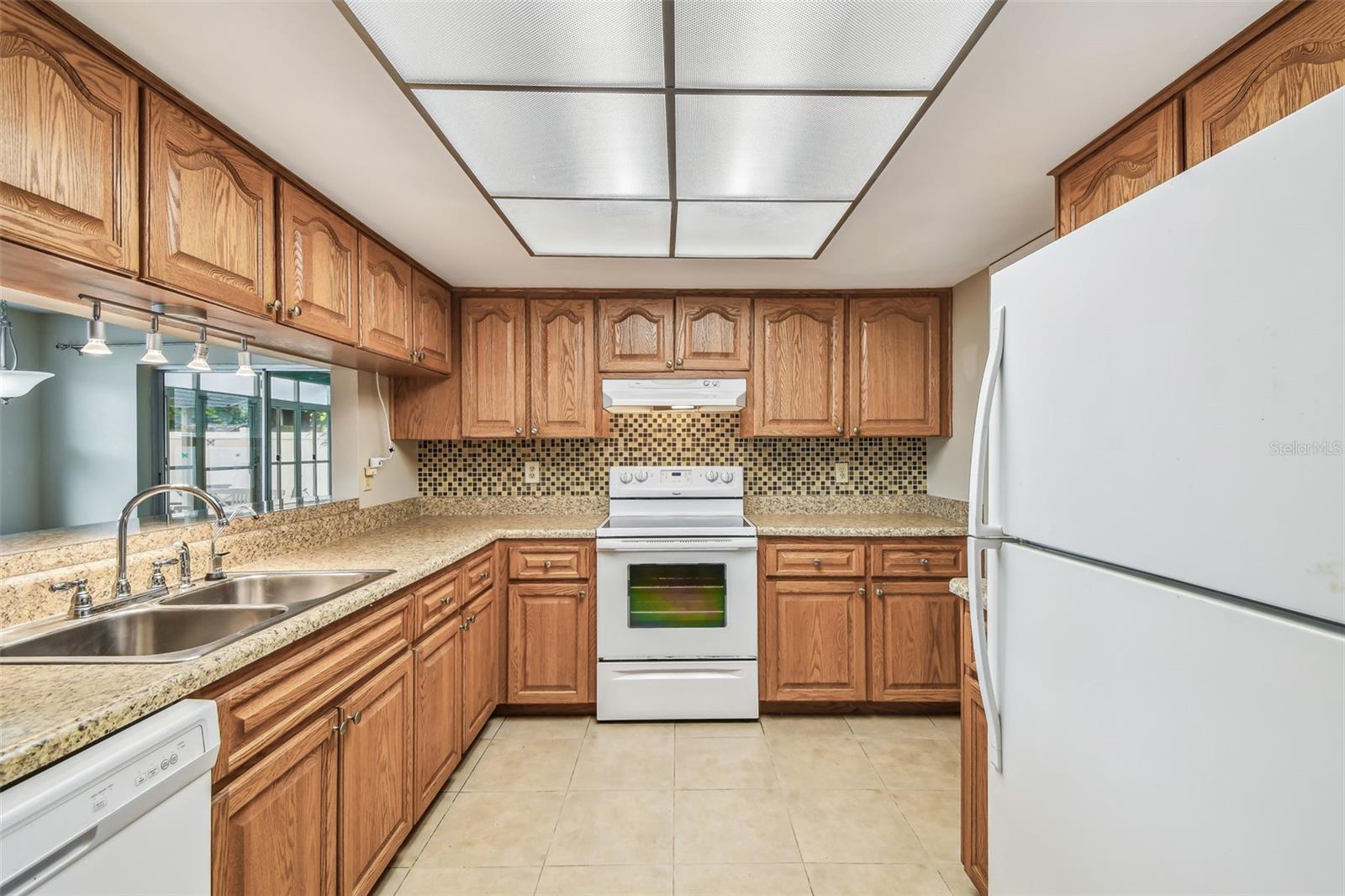 Image 16 of 73 For 3044 Muir Street