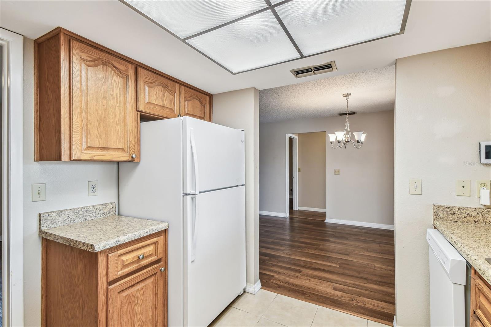 Image 20 of 73 For 3044 Muir Street
