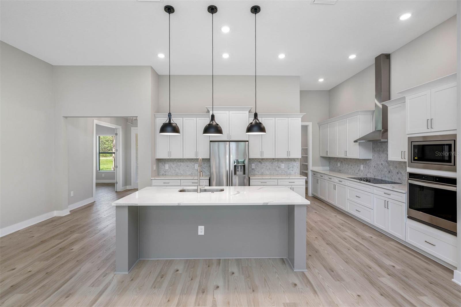 Listing photo id 0 for 17404 Nokota Avenue