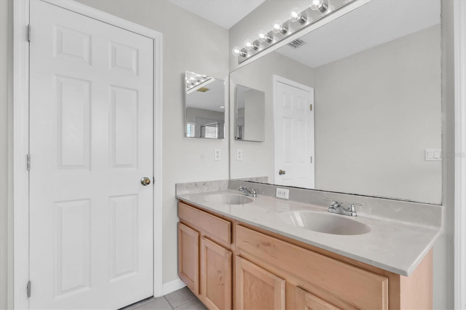 Image 24 of 40 For 11617 Colony Lake Drive