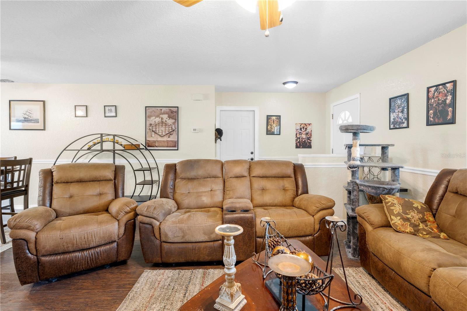 Image 17 of 52 For 9063 Pemberton Street