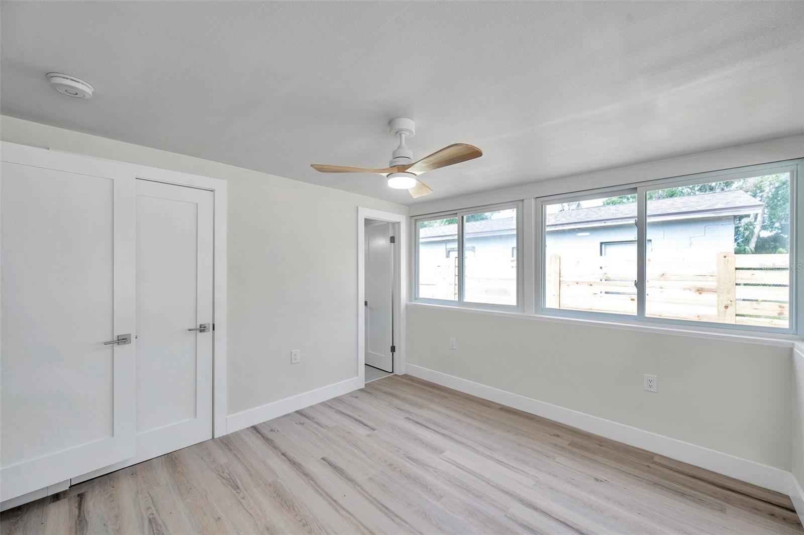 Image 16 of 35 For 5745 4th Avenue N
