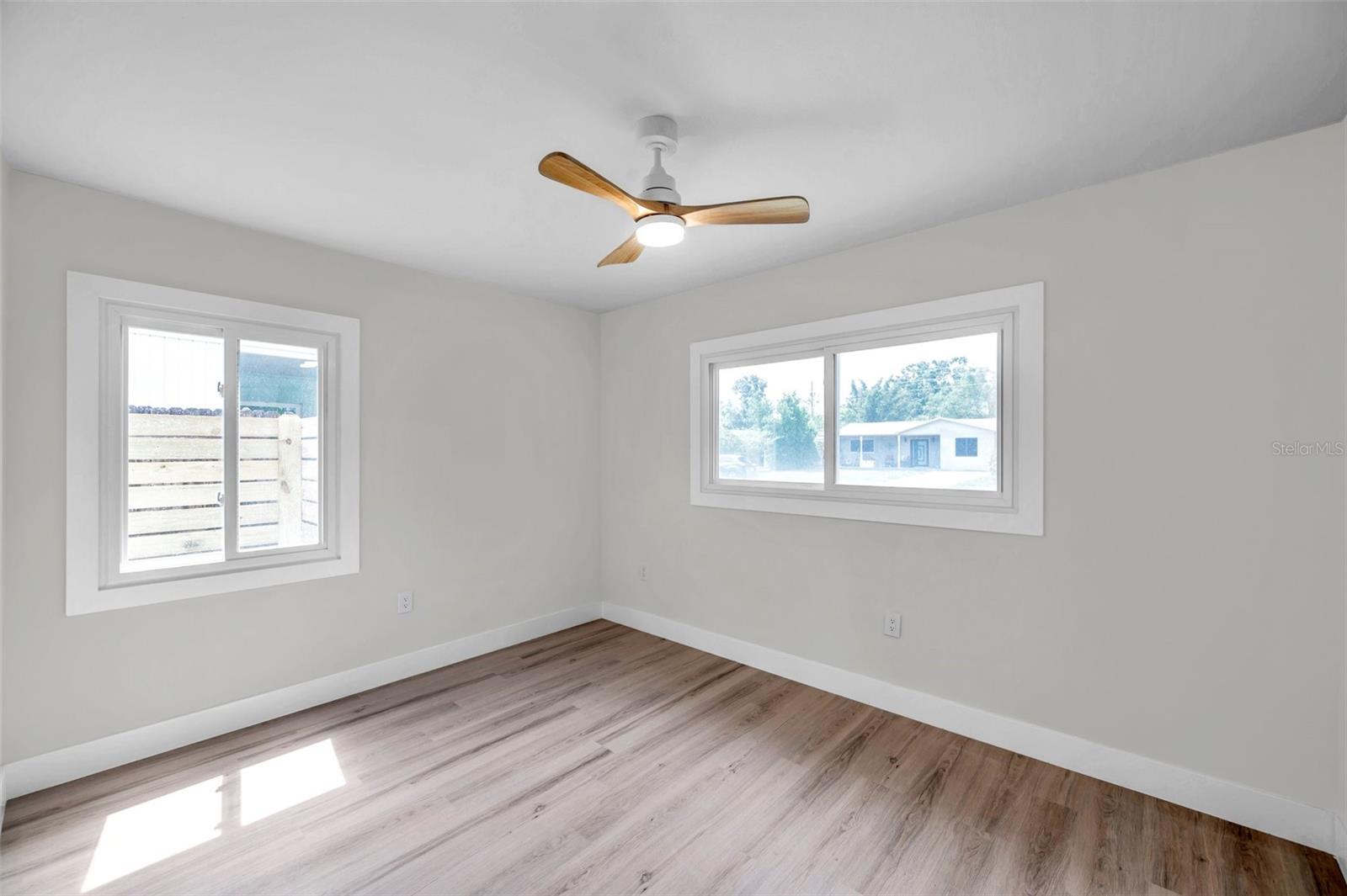 Image 20 of 35 For 5745 4th Avenue N