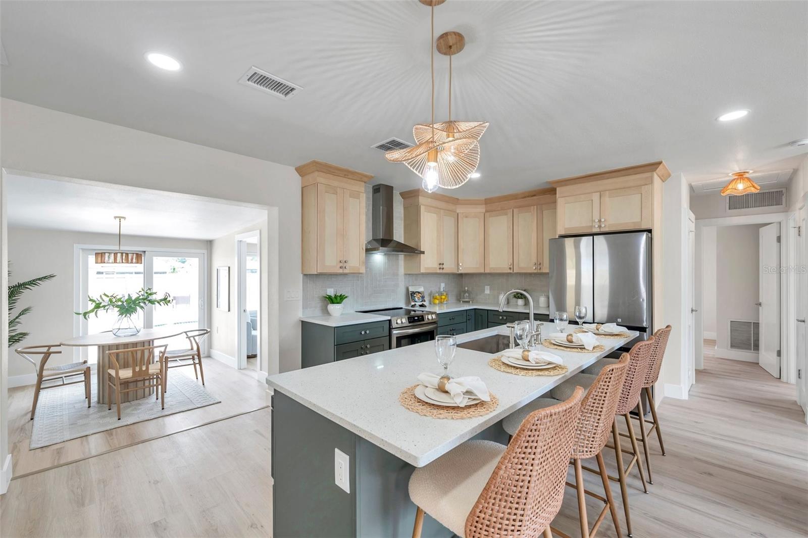 Image 6 of 35 For 5745 4th Avenue N