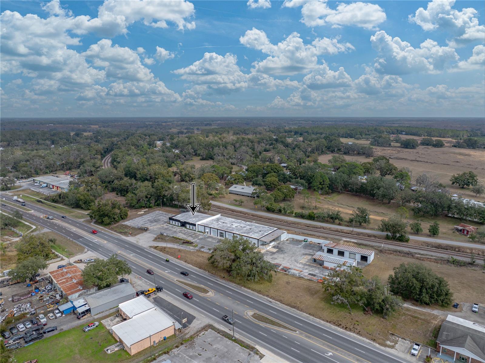 Listing photo id 8 for 15552 Us Highway 301