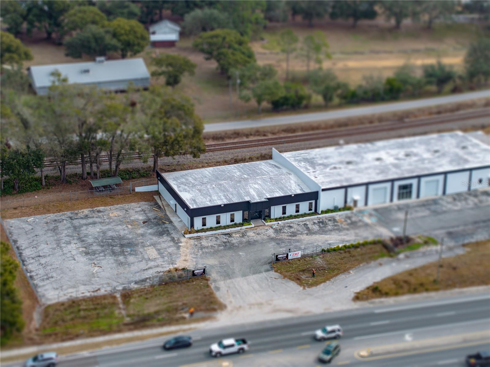 Listing photo id 14 for 15552 Us Highway 301