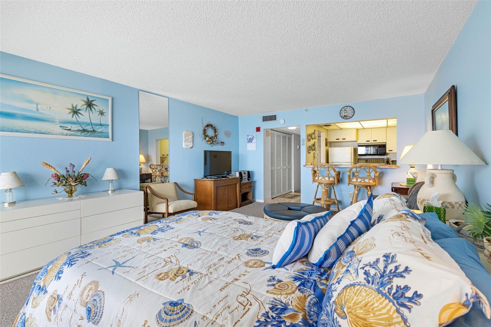 Image 15 of 48 For 14950 Gulf Boulevard 905