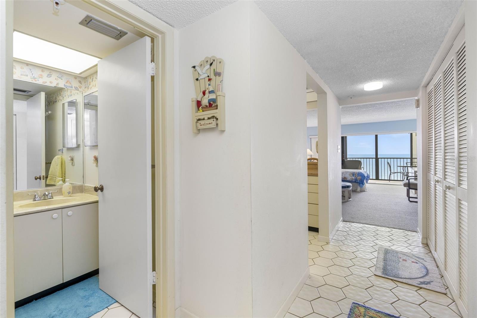 Image 23 of 48 For 14950 Gulf Boulevard 905