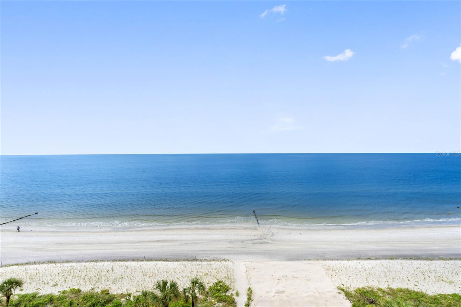 Image 4 of 48 For 14950 Gulf Boulevard 905