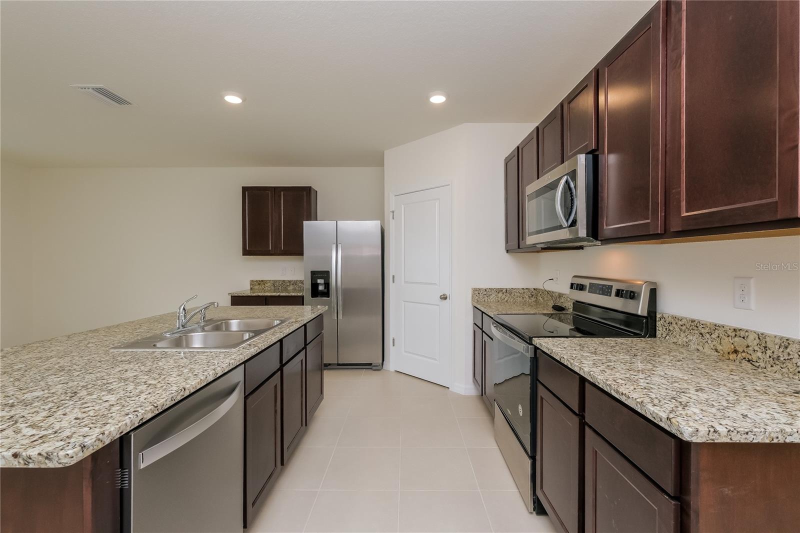 Image 5 of 15 For 1707 Johnson Pointe Drive