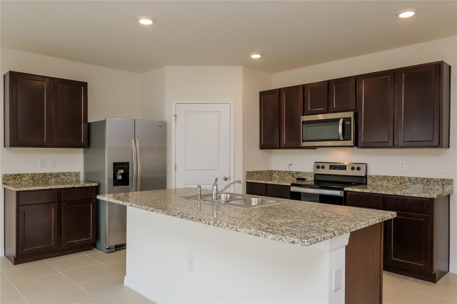 Image 6 of 15 For 1707 Johnson Pointe Drive
