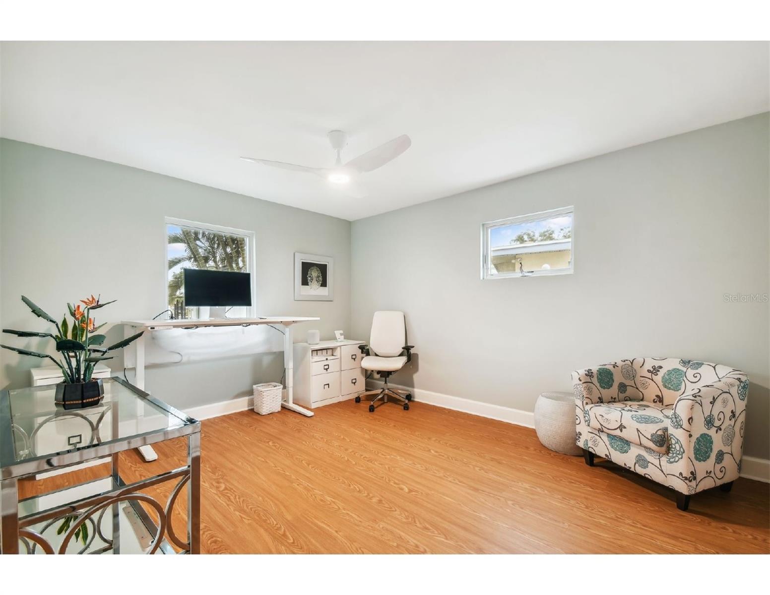 Image 18 of 38 For 1427 40th Avenue Ne