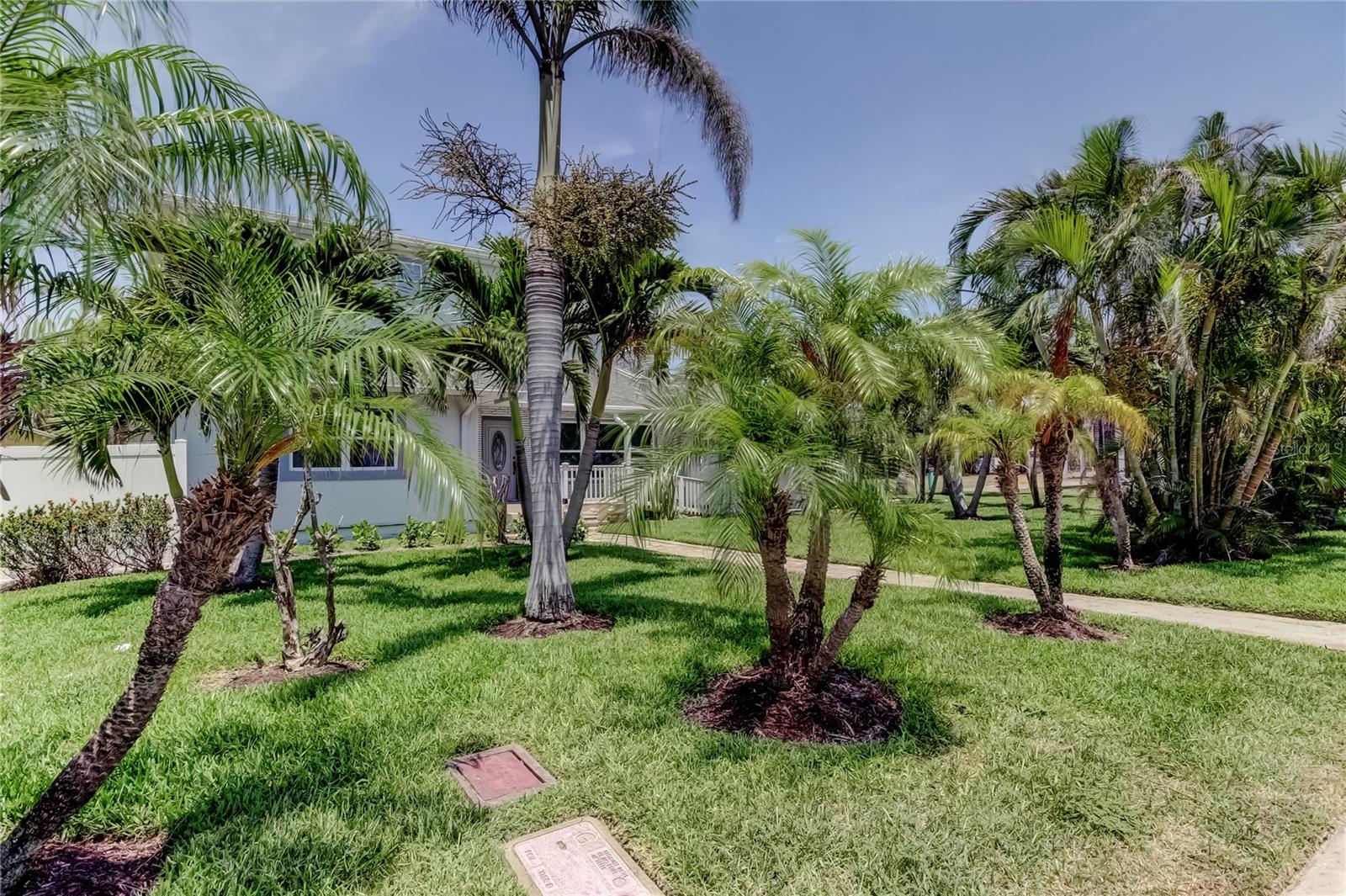 Image 13 of 58 For 16021 Gulf Boulevard