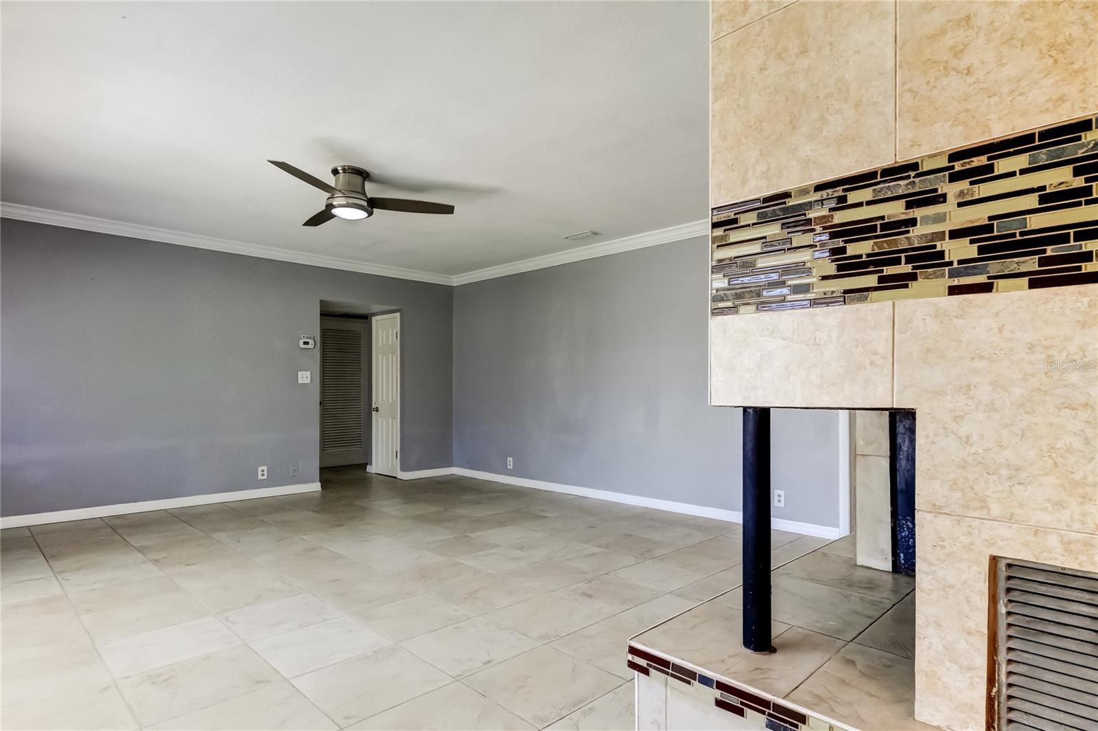 Image 21 of 58 For 16021 Gulf Boulevard
