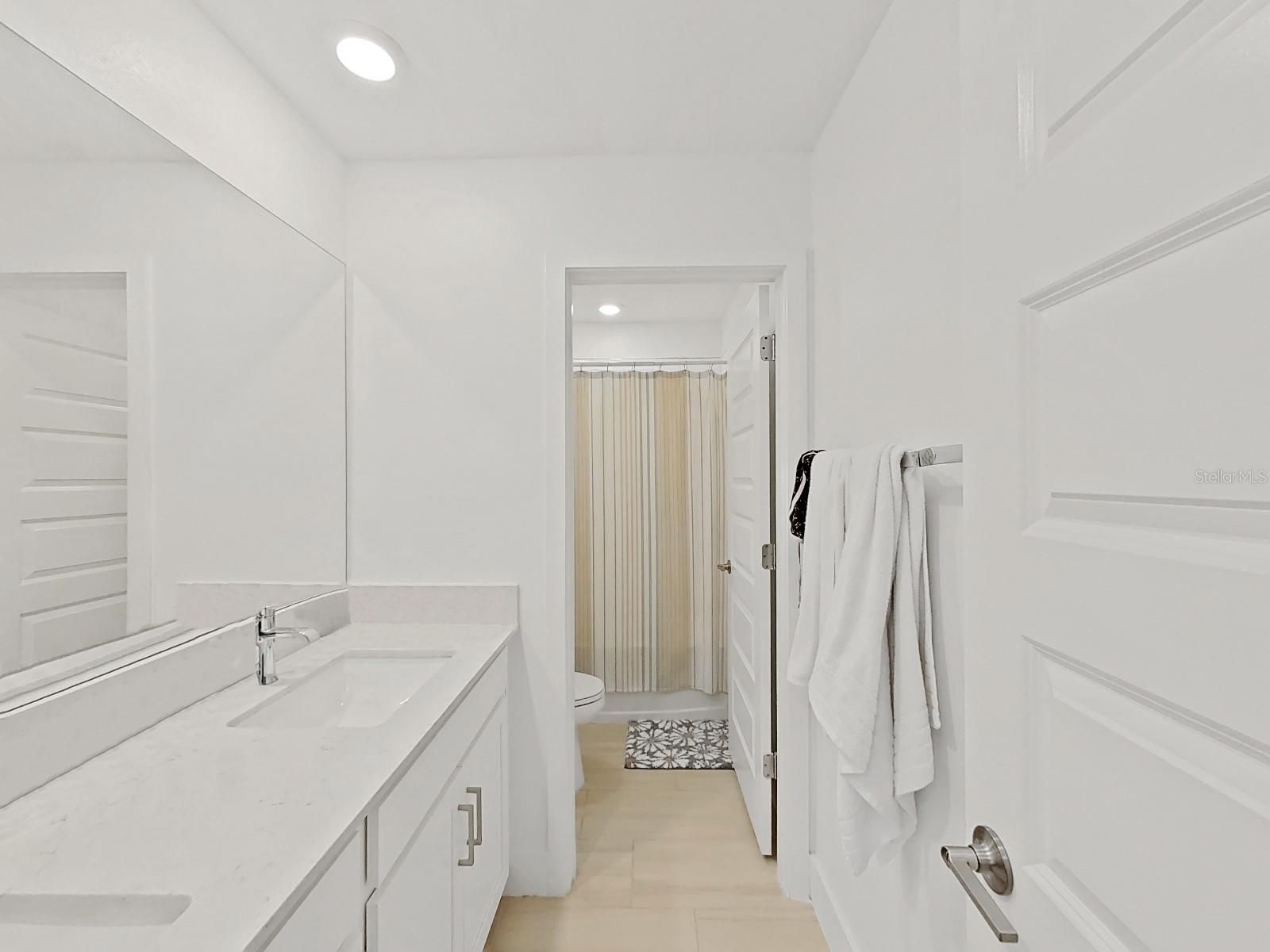 Image 32 of 48 For 8312 Rolling Tides Drive
