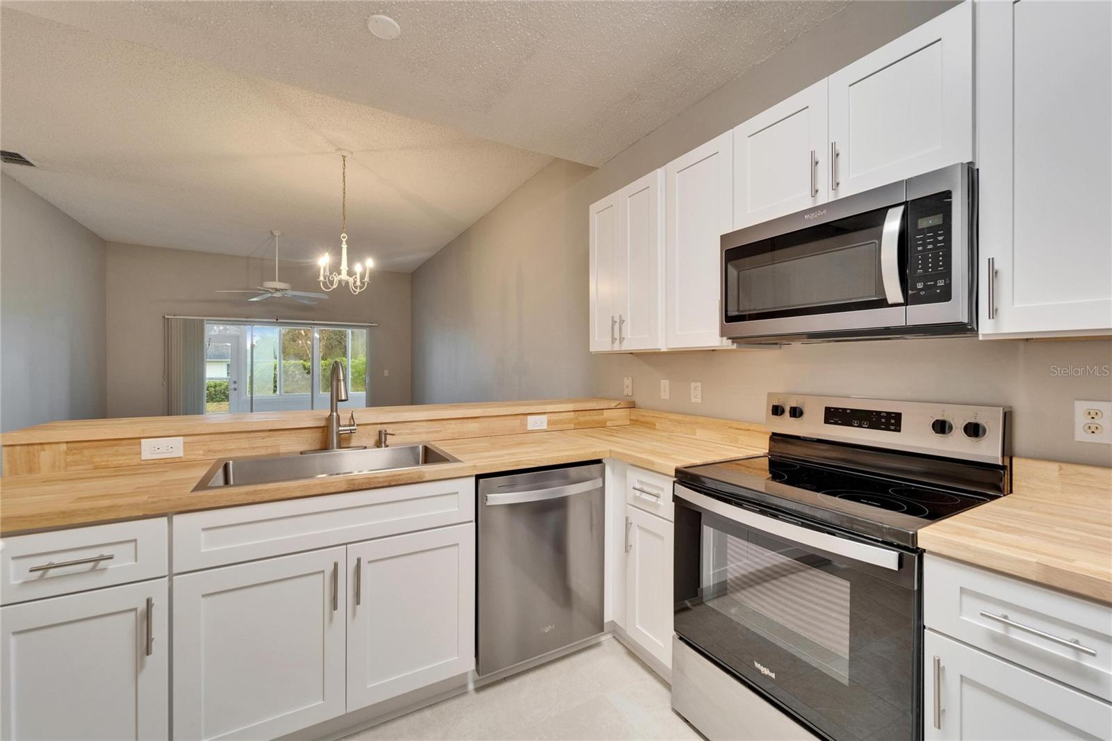 Image 11 of 32 For 1032 Radison Avenue 2