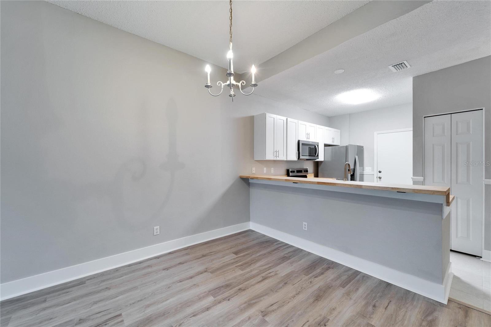 Image 6 of 32 For 1032 Radison Avenue 2