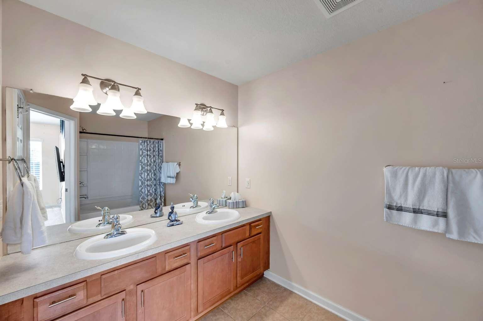 Listing photo id 13 for 10217 Westpark Preserve Boulevard