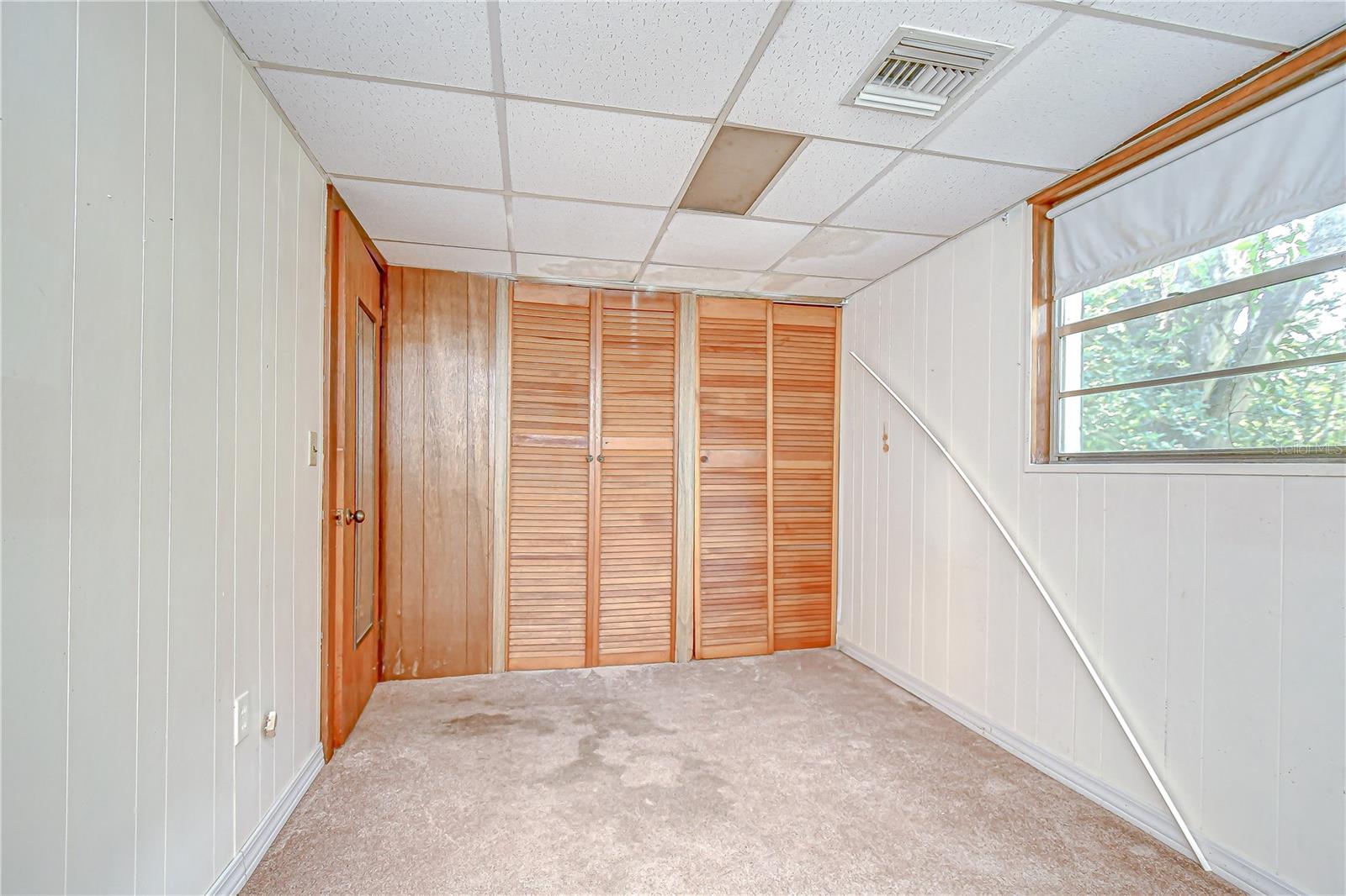 Listing photo id 16 for 38839 Miller Avenue