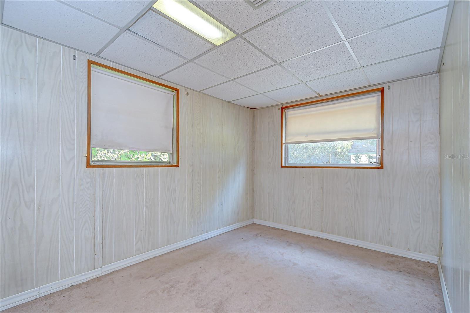 Listing photo id 18 for 38839 Miller Avenue