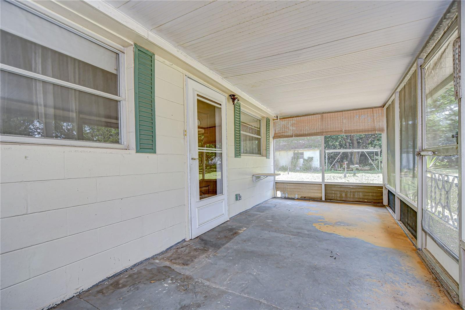 Listing photo id 23 for 38839 Miller Avenue