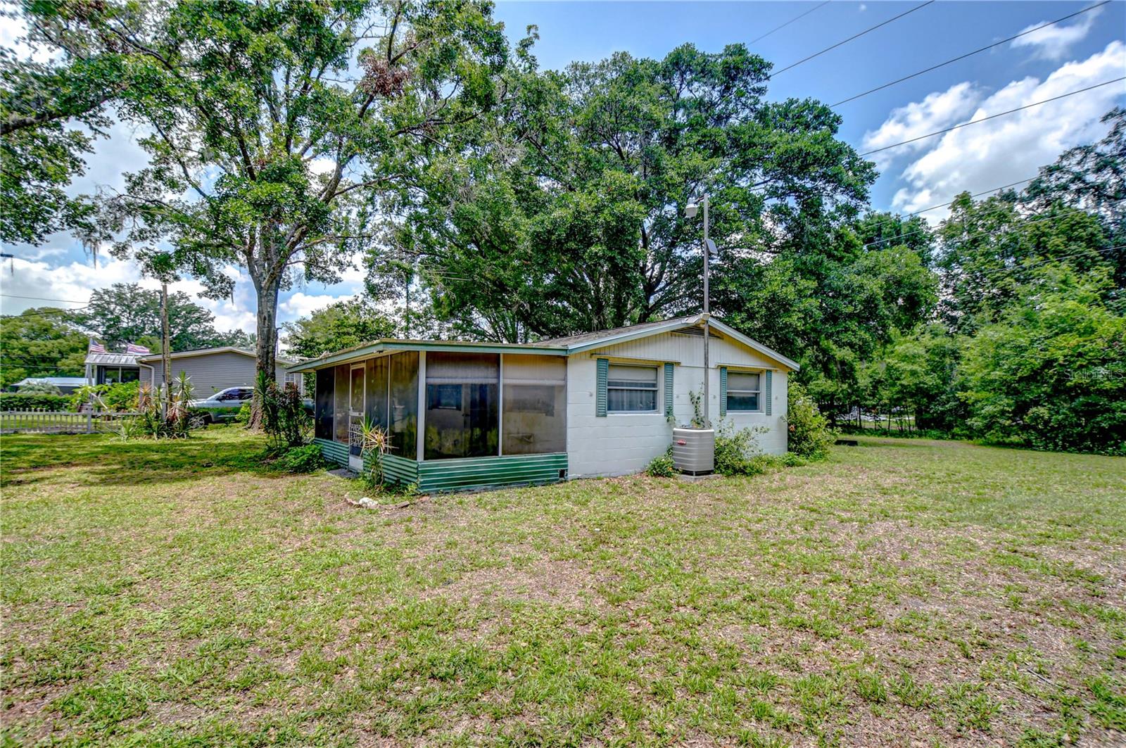 Listing photo id 31 for 38839 Miller Avenue