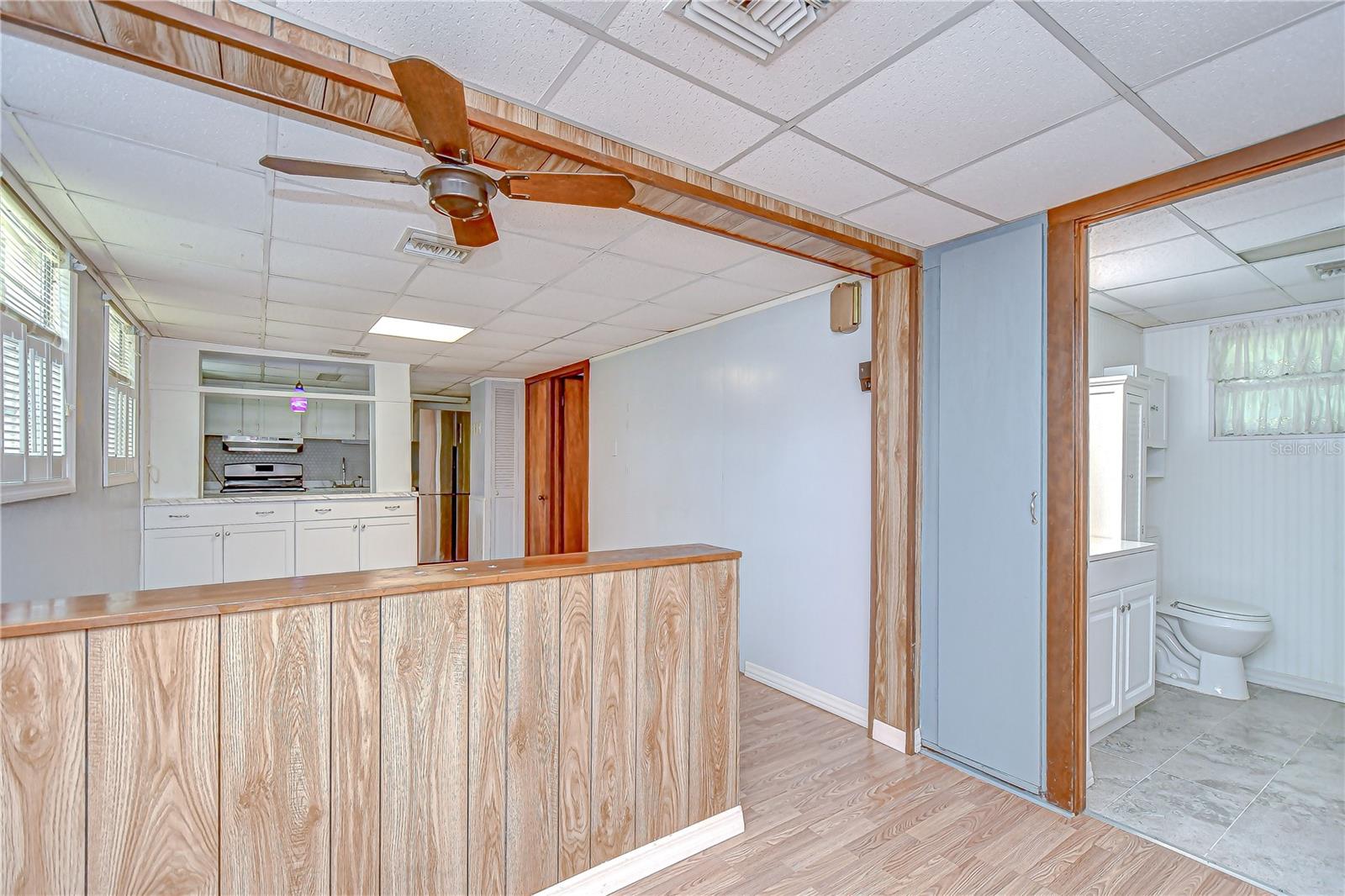 Listing photo id 6 for 38839 Miller Avenue
