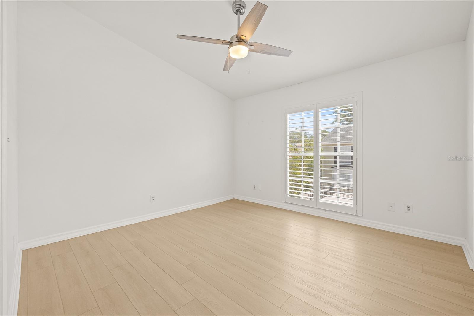 Image 31 of 36 For 609 Glen Avenue D