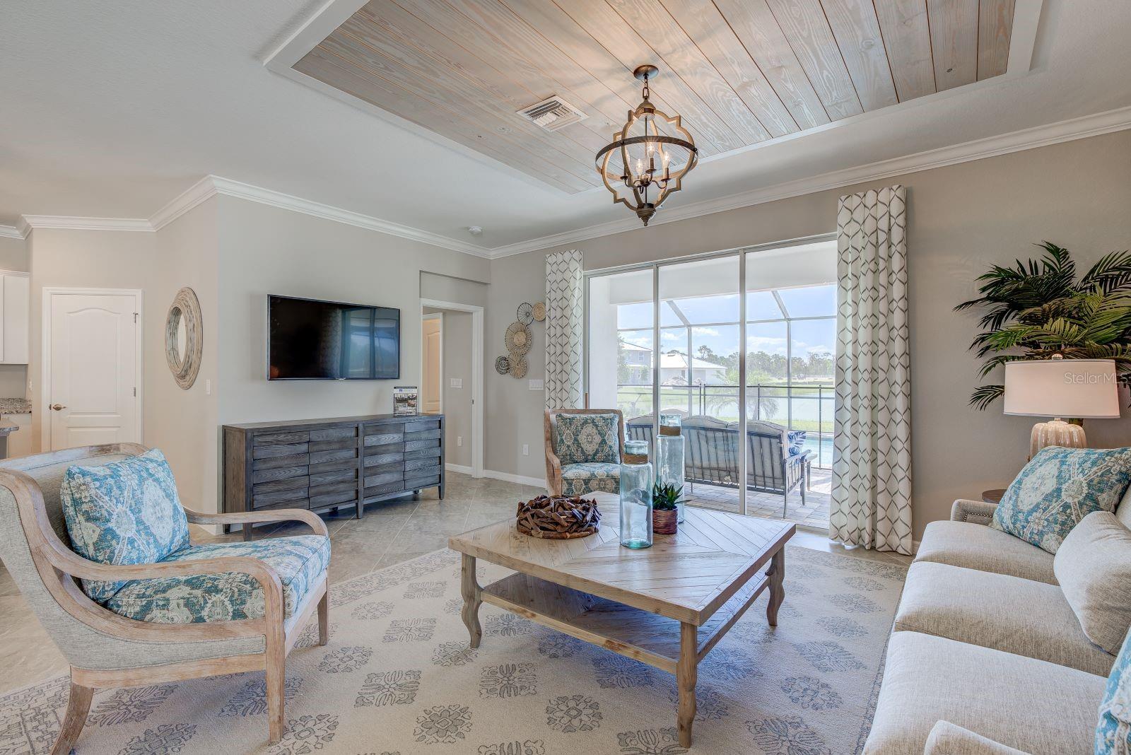 Image 4 of 15 For 7881 Lakes Edge Lane