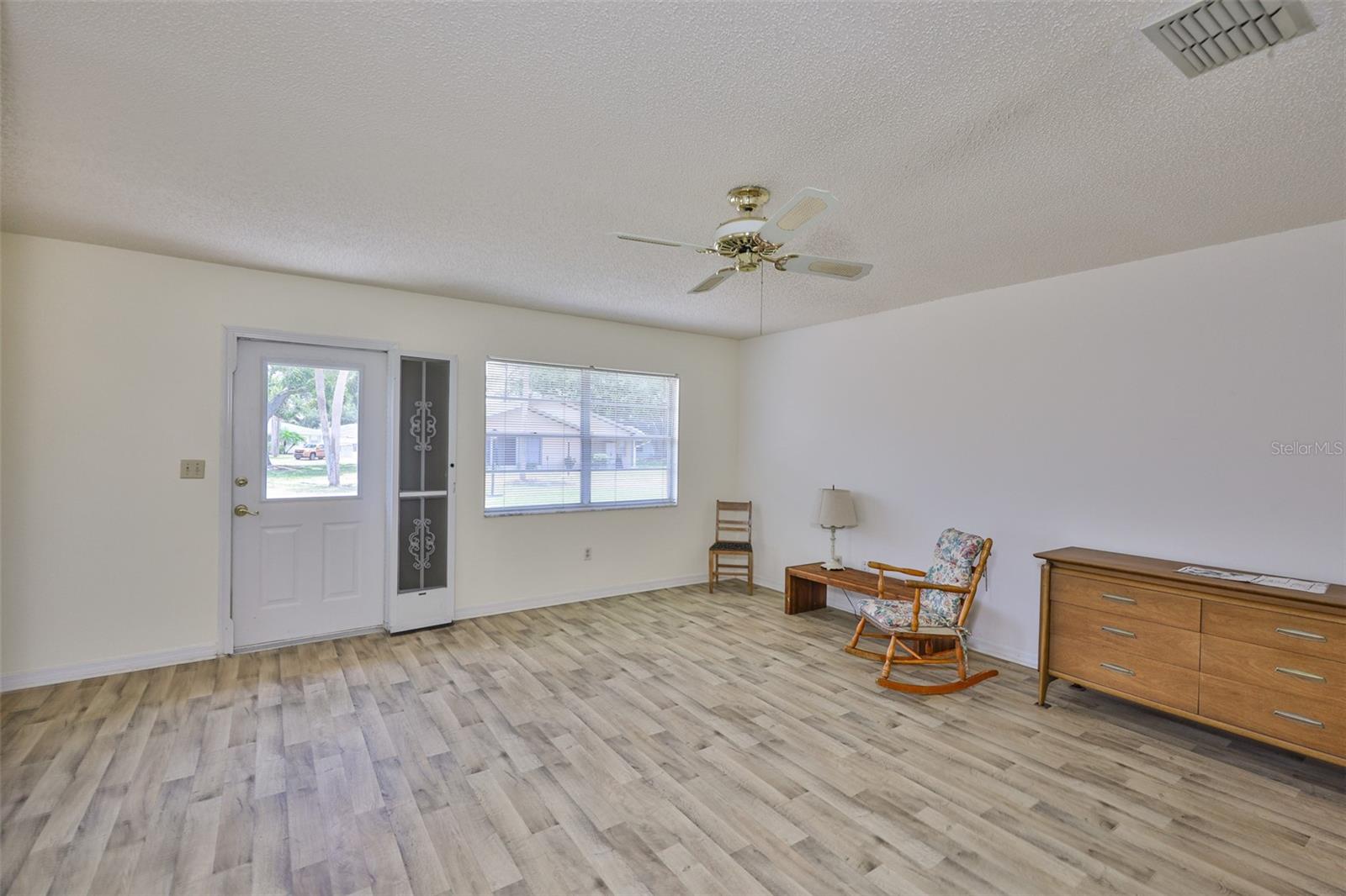 Image 12 of 54 For 1904 Canterbury Lane 18
