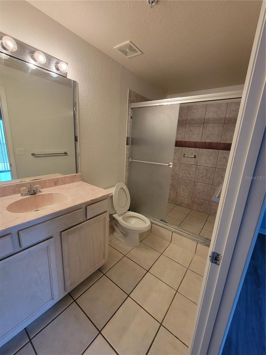 Image 16 of 20 For 5020 Sunridge Palms Drive 201