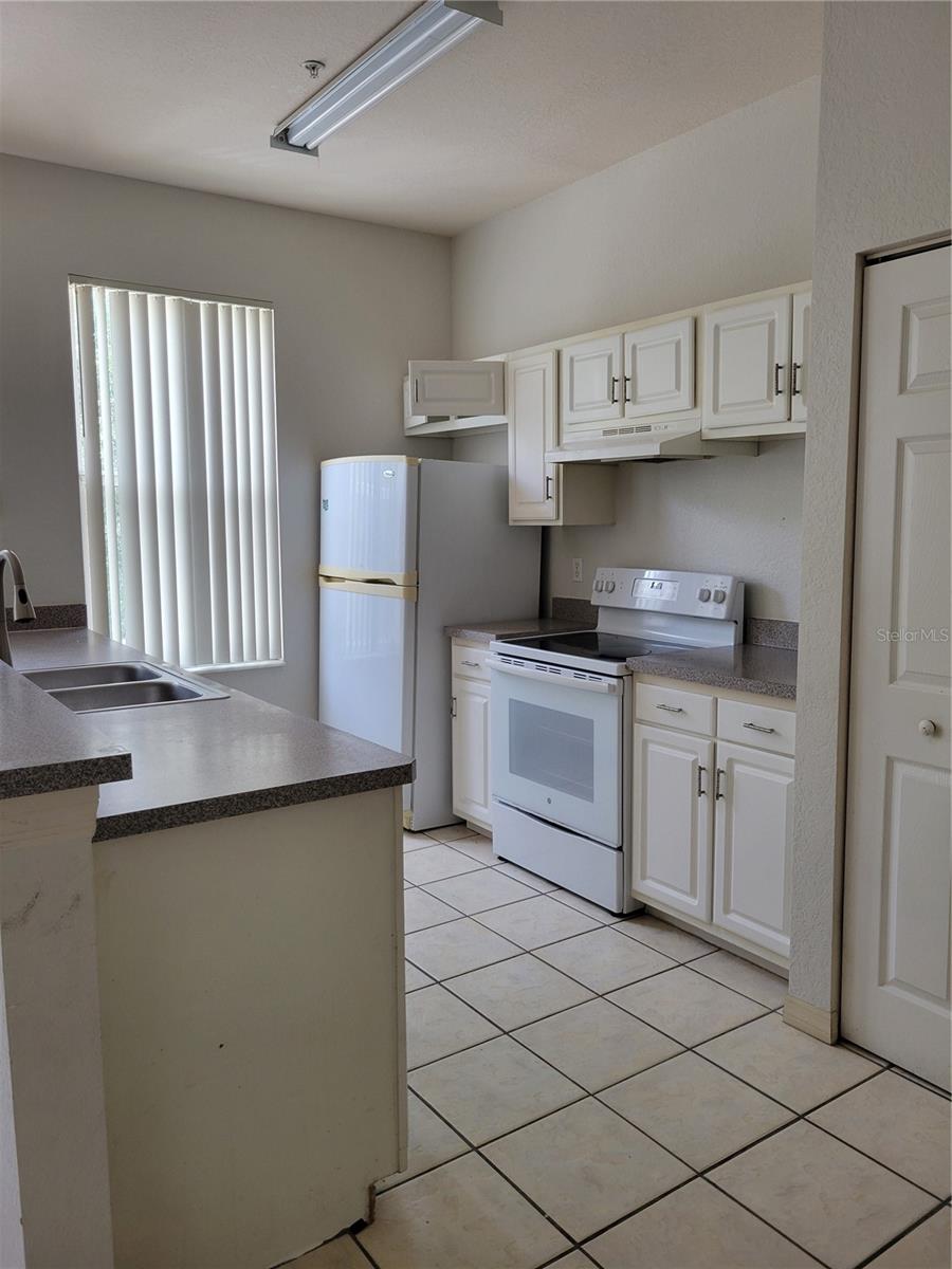 Image 9 of 20 For 5020 Sunridge Palms Drive 201