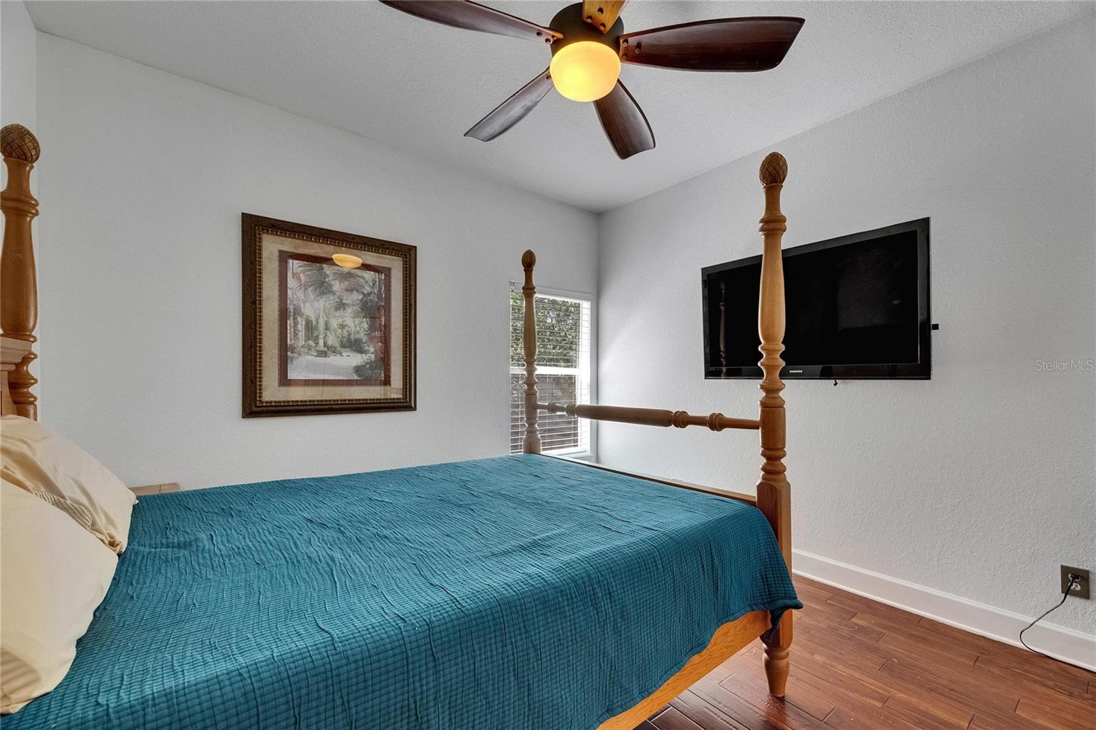 Image 13 of 51 For 746 Coral Reef Drive 746