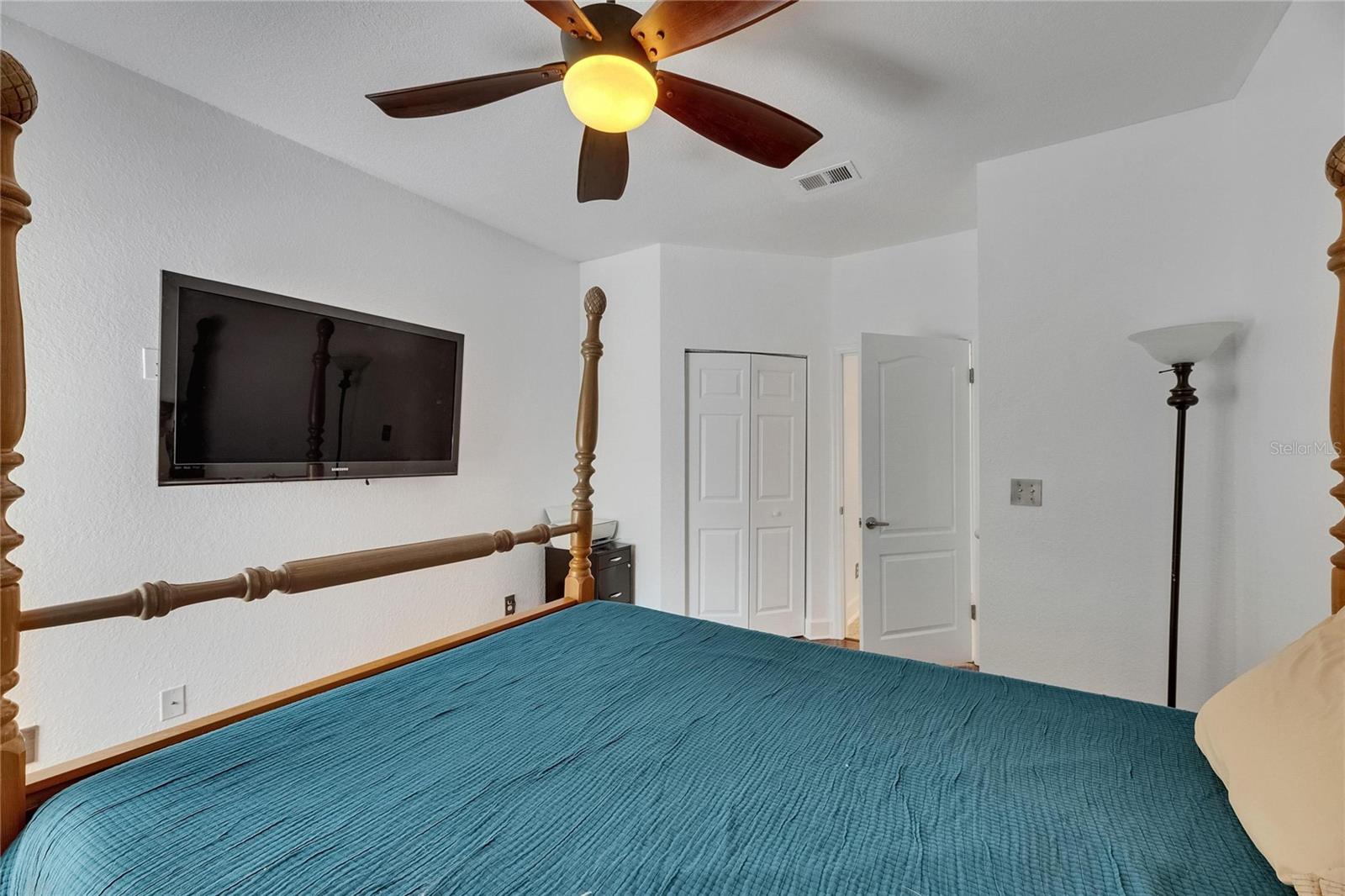 Image 15 of 51 For 746 Coral Reef Drive 746