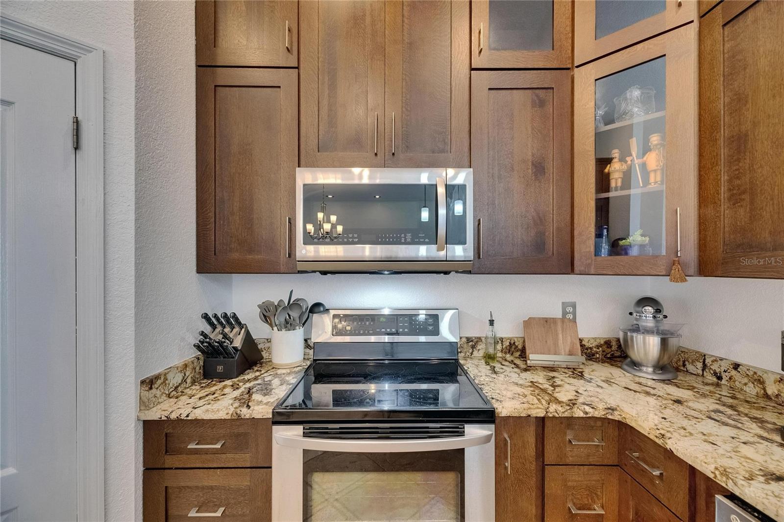 Image 37 of 51 For 746 Coral Reef Drive 746
