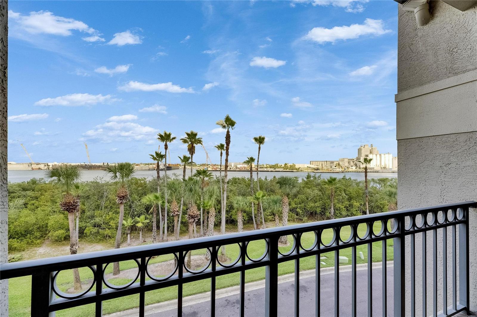 Image 42 of 51 For 746 Coral Reef Drive 746