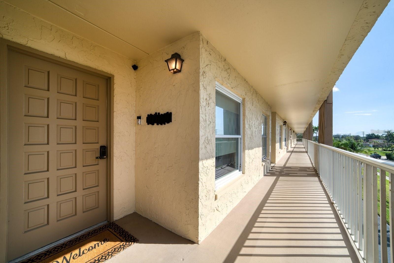 Image 4 of 16 For 105 Island Way 132