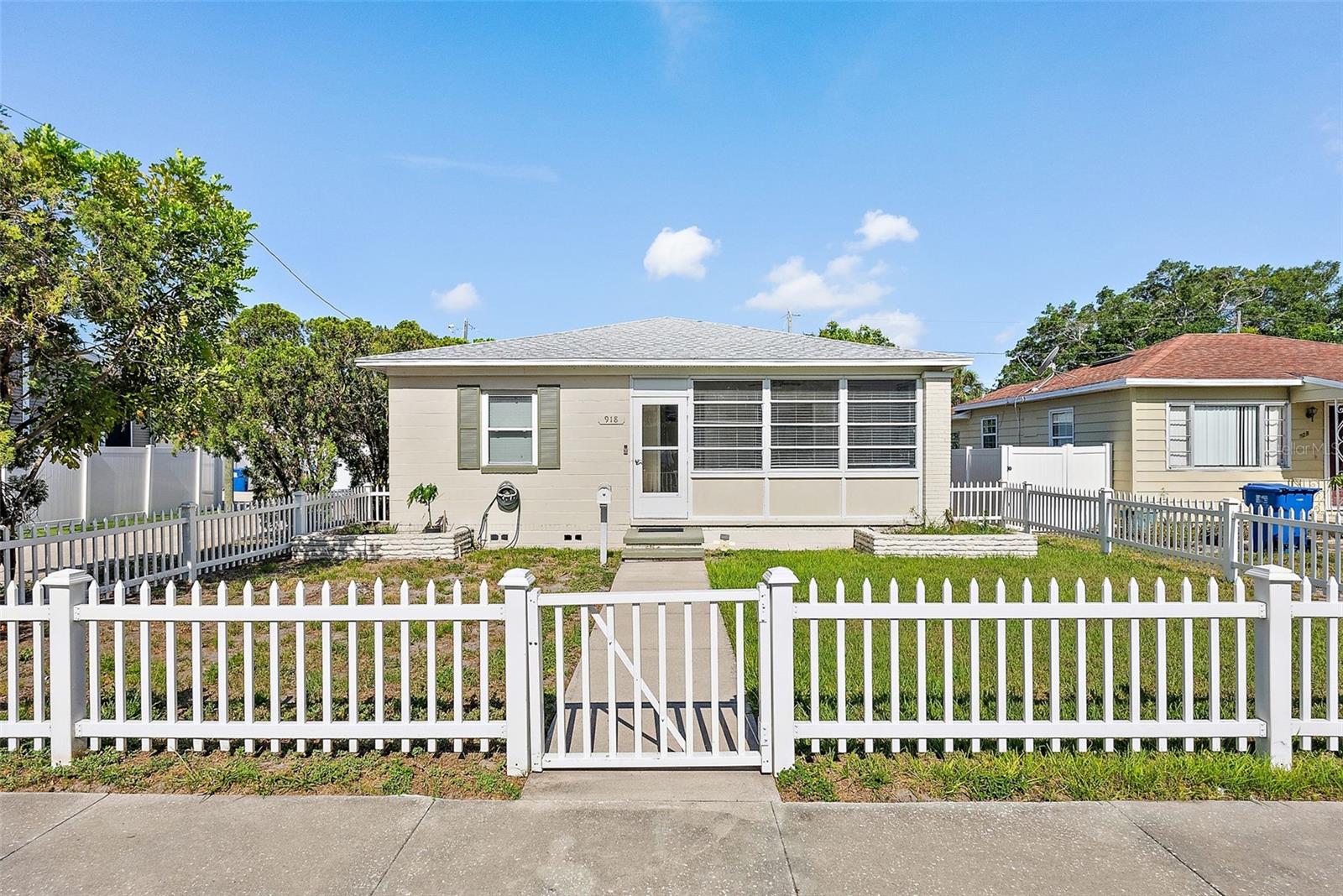 Details for 918 27th Street N, ST PETERSBURG, FL 33713