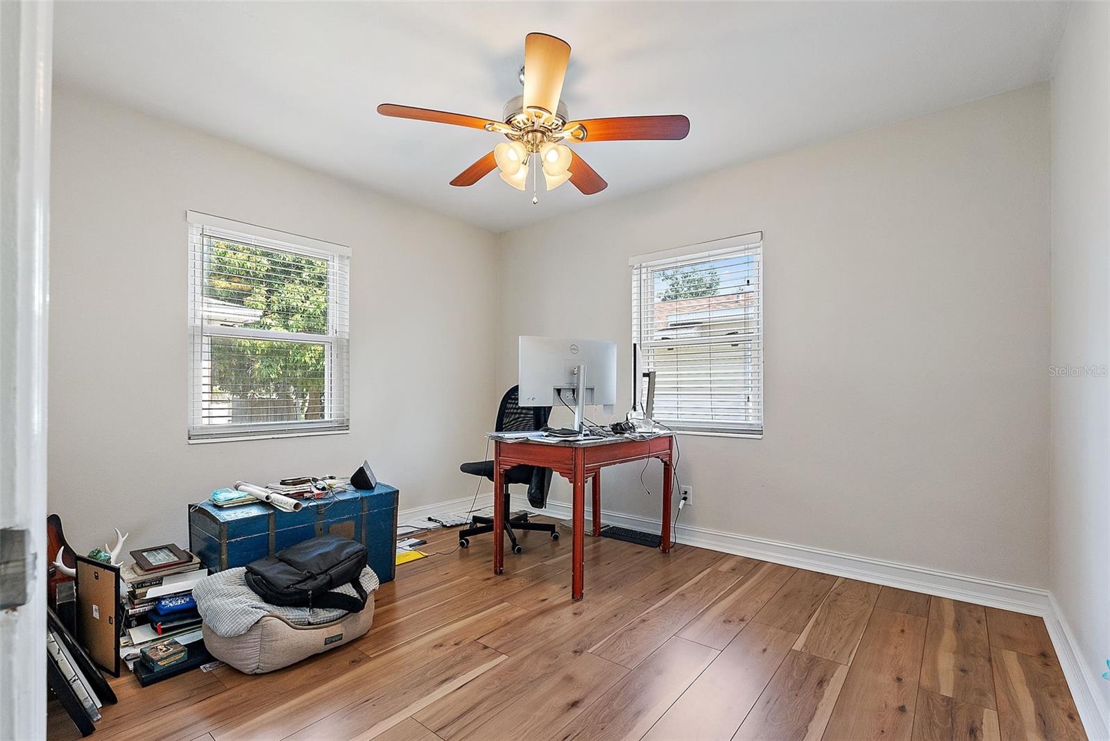 Image 14 of 24 For 918 27th Street N