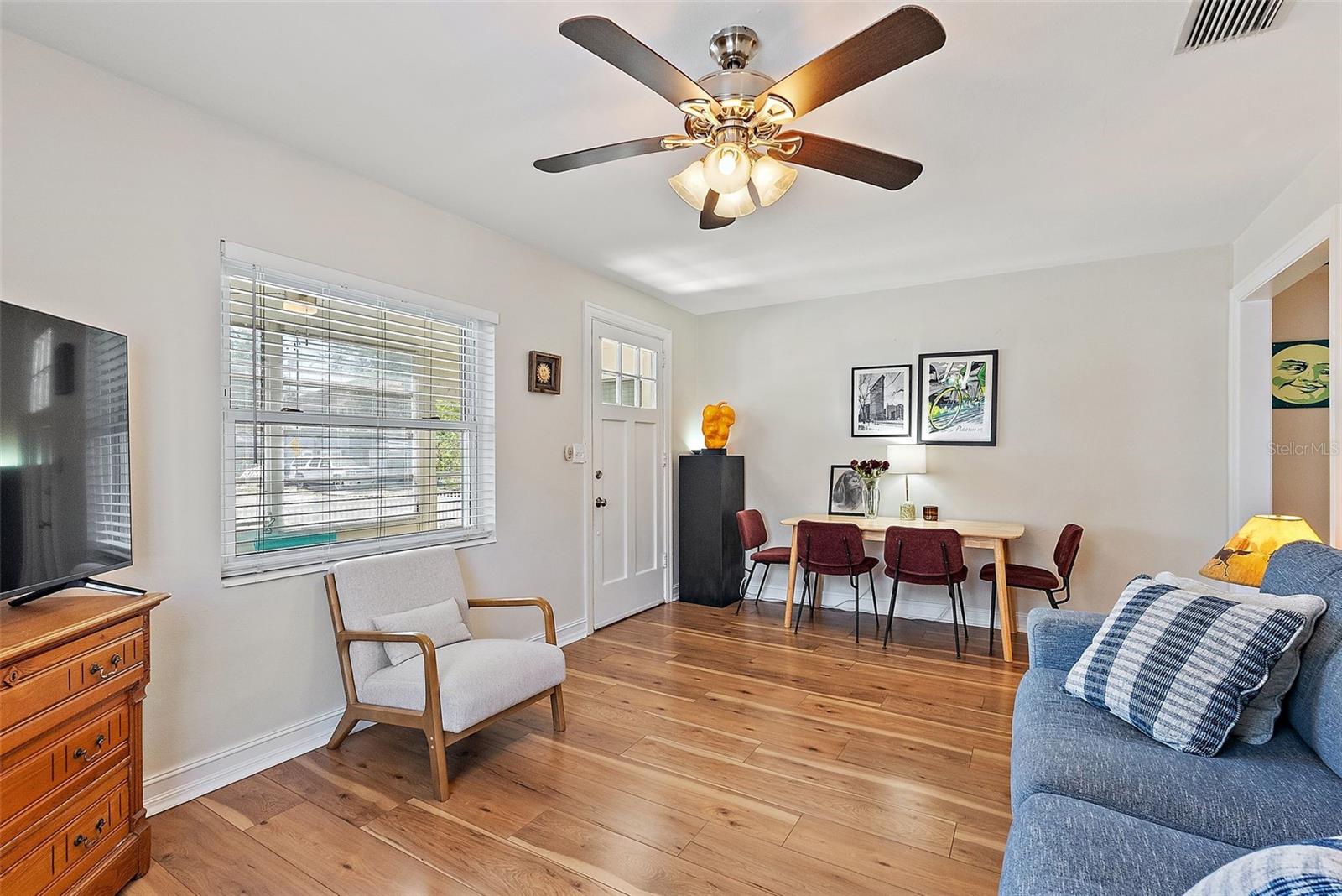 Image 6 of 24 For 918 27th Street N
