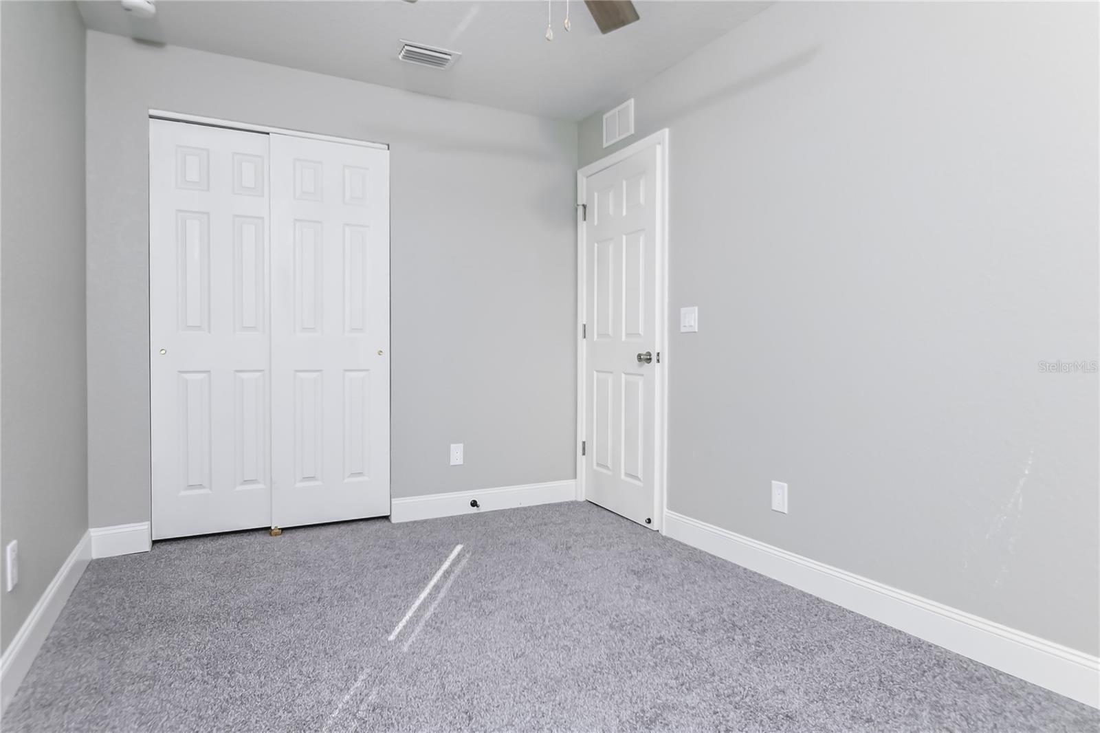 Image 11 of 15 For 917 Laura Street
