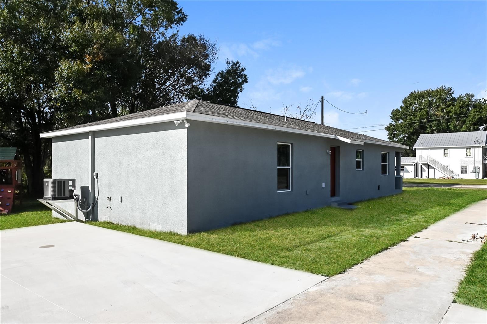 Image 15 of 15 For 917 Laura Street