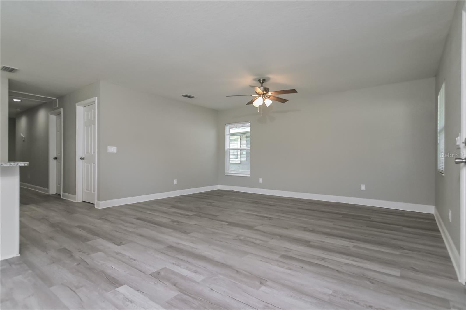 Image 3 of 15 For 917 Laura Street