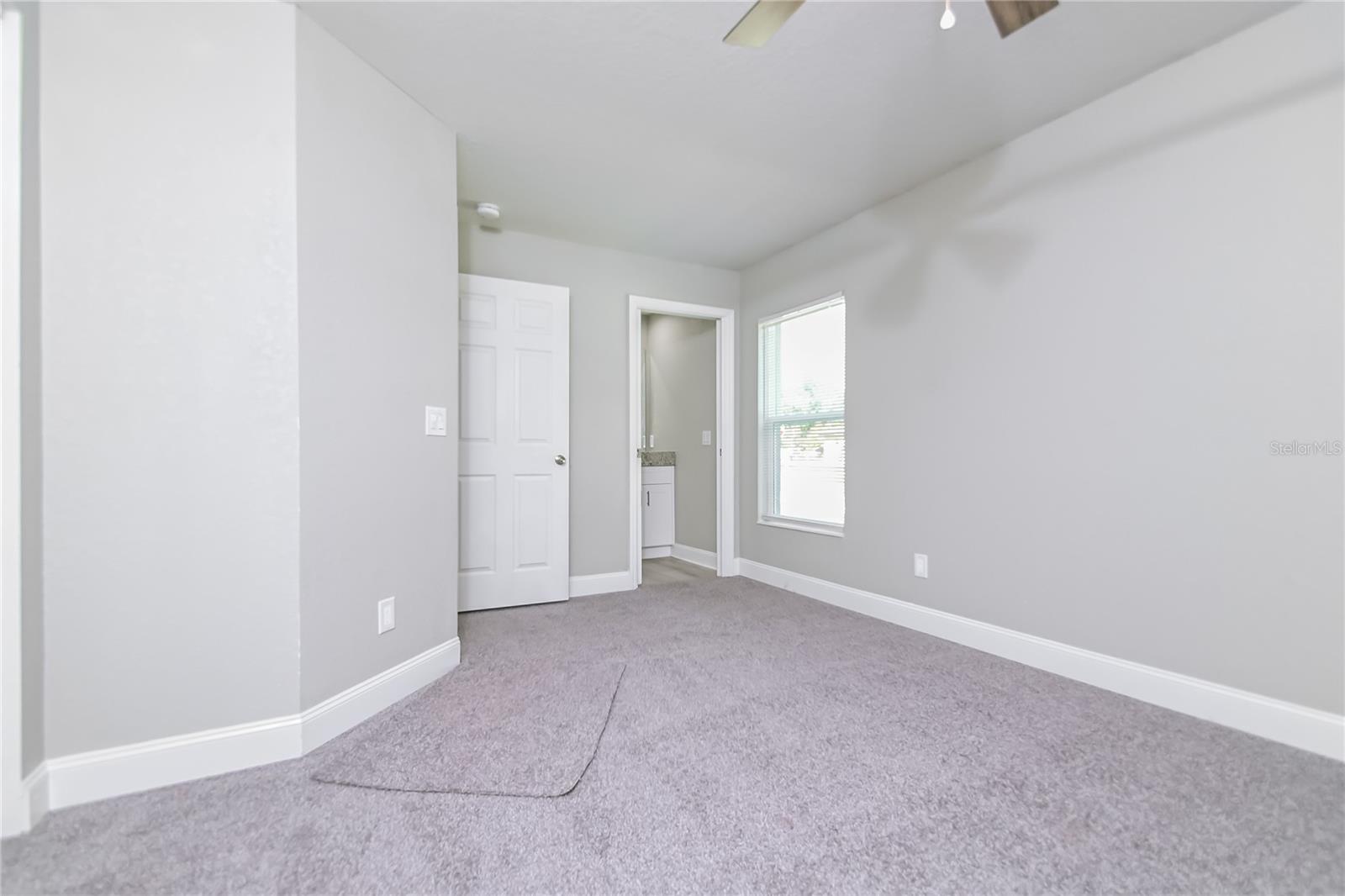 Image 8 of 15 For 917 Laura Street