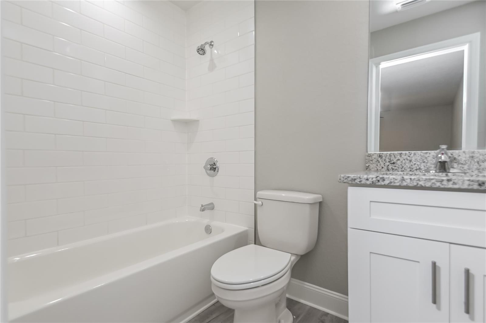 Image 9 of 15 For 917 Laura Street