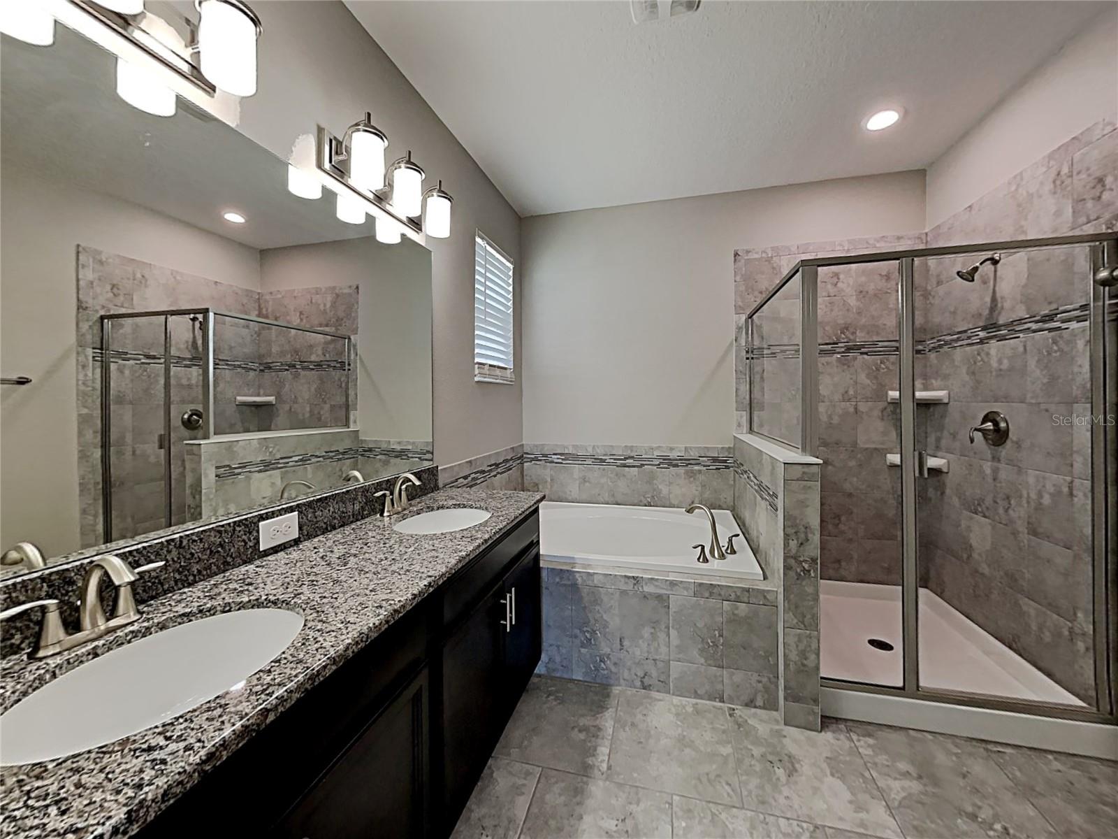 Image 20 of 24 For 4688 Cortland Drive